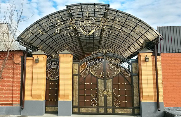 Купить или заказать ворота для дома с навесом - стильные и надежные решения для вашего участка в Старом Осколе от 42630 руб | ВоротМастер-Срк